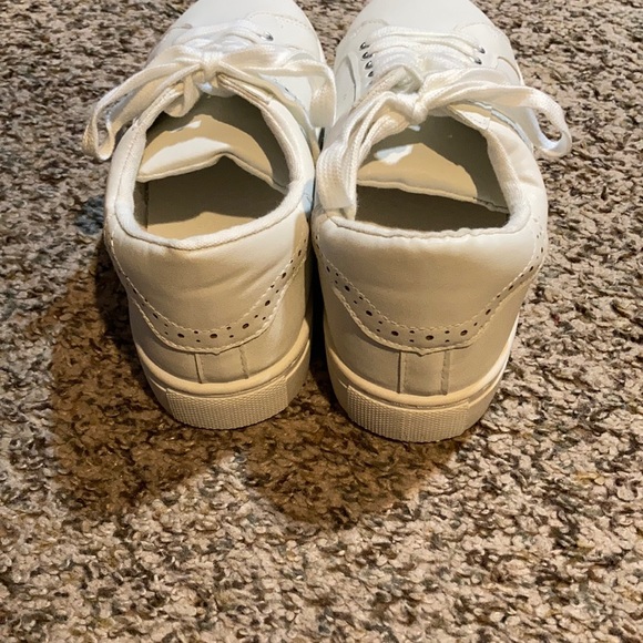 NWT/box. Esprit sneakers - Picture 2 of 10
